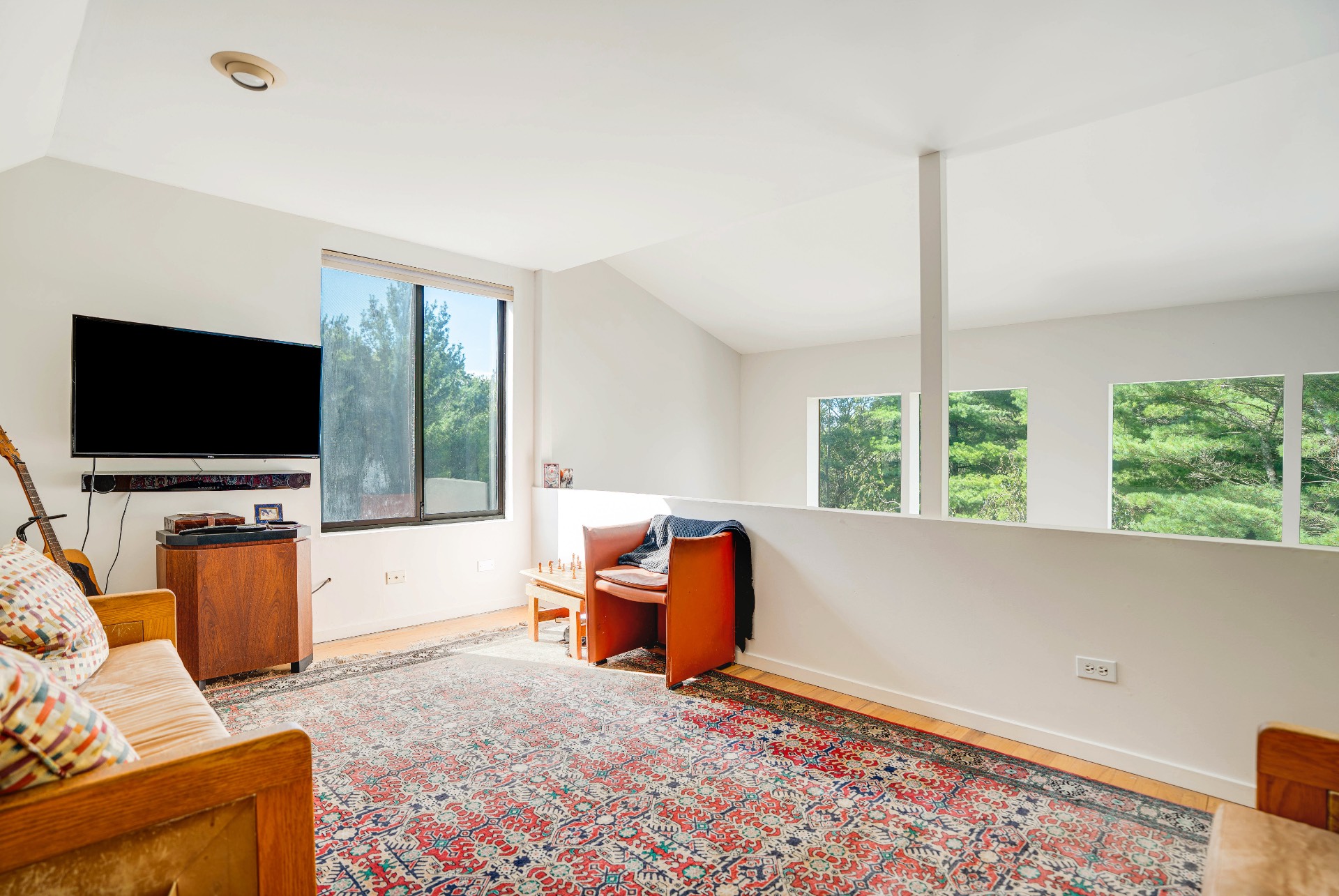 #14 photo, 187 Middle Highway, サフォーク郡 East Hampton , NY 11937