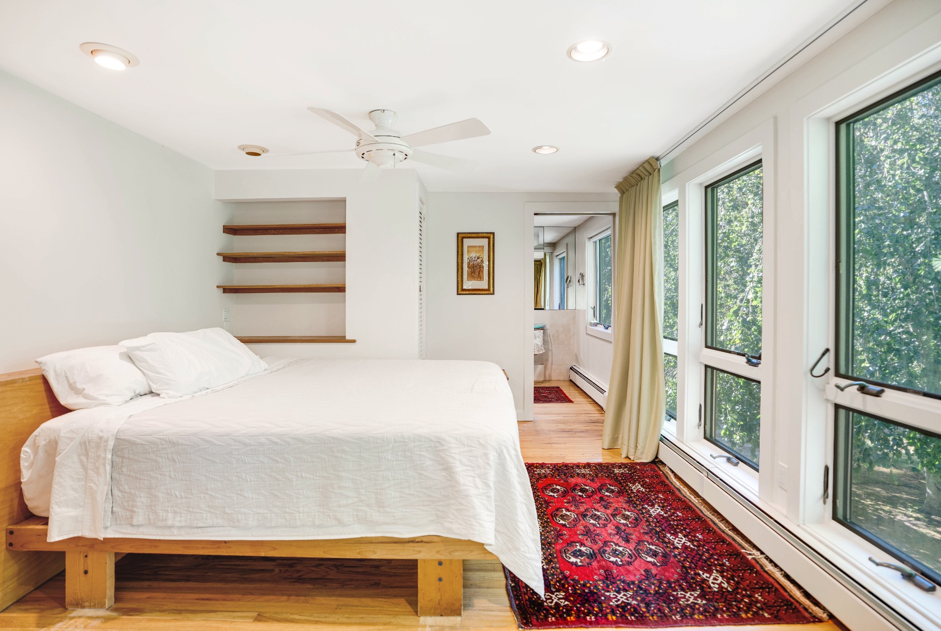 #19 photo, 187 Middle Highway, サフォーク郡 East Hampton , NY 11937