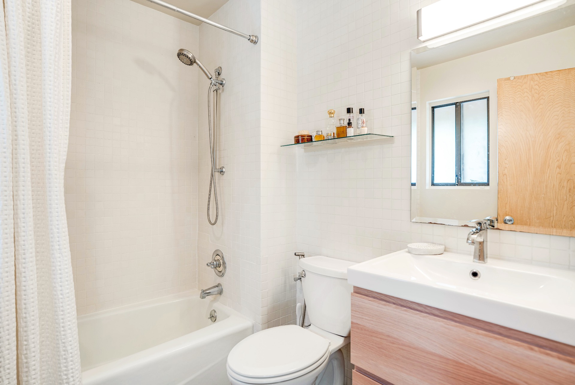 #30 photo, 187 Middle Highway, サフォーク郡 East Hampton , NY 11937