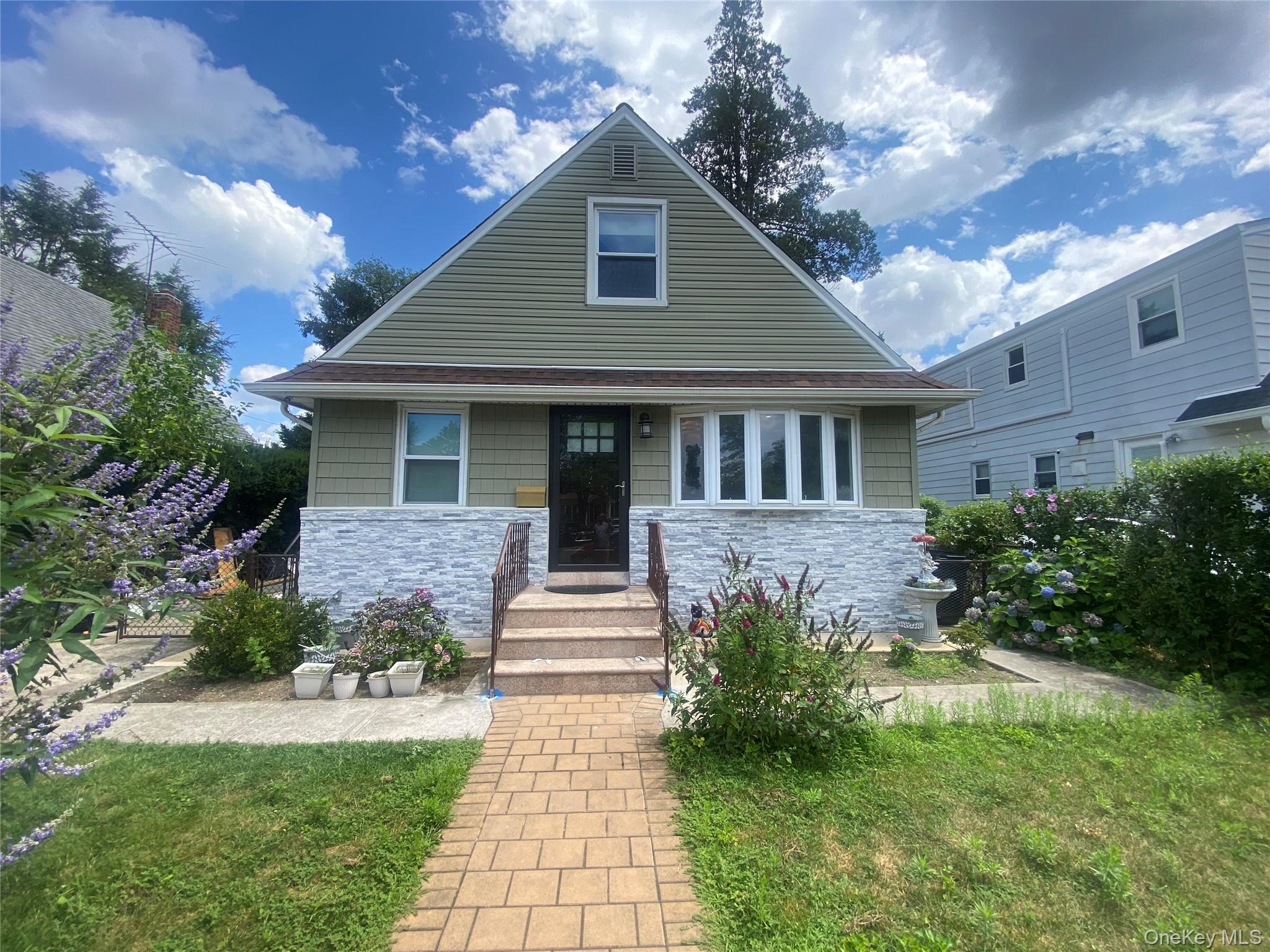 #1 photo, 42 Schumacher Drive, New Hyde Park , NY 11040