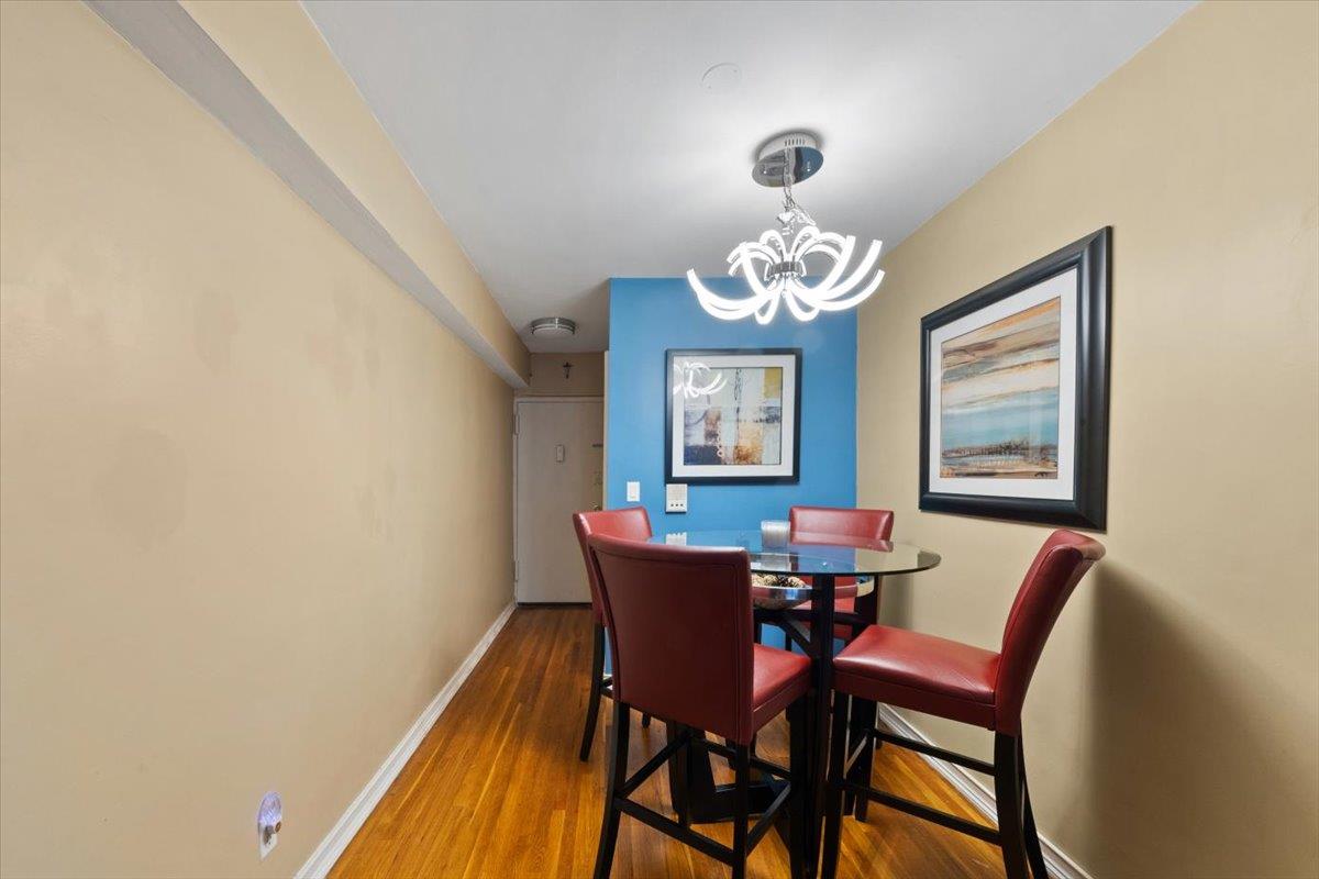 #17 photo, 804 Bronx River, 布朗士 Bronxville , NY 10708