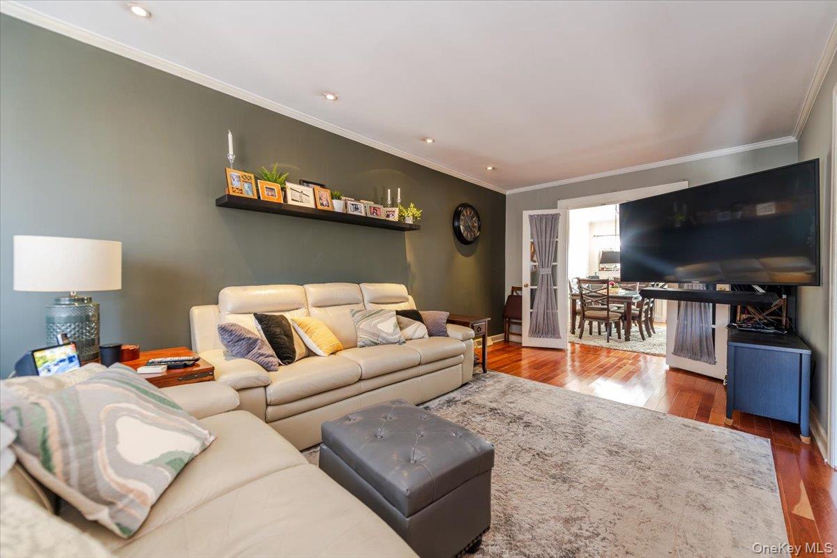 #14 photo, 903 Vincent Avenue, Bronx , NY 10465