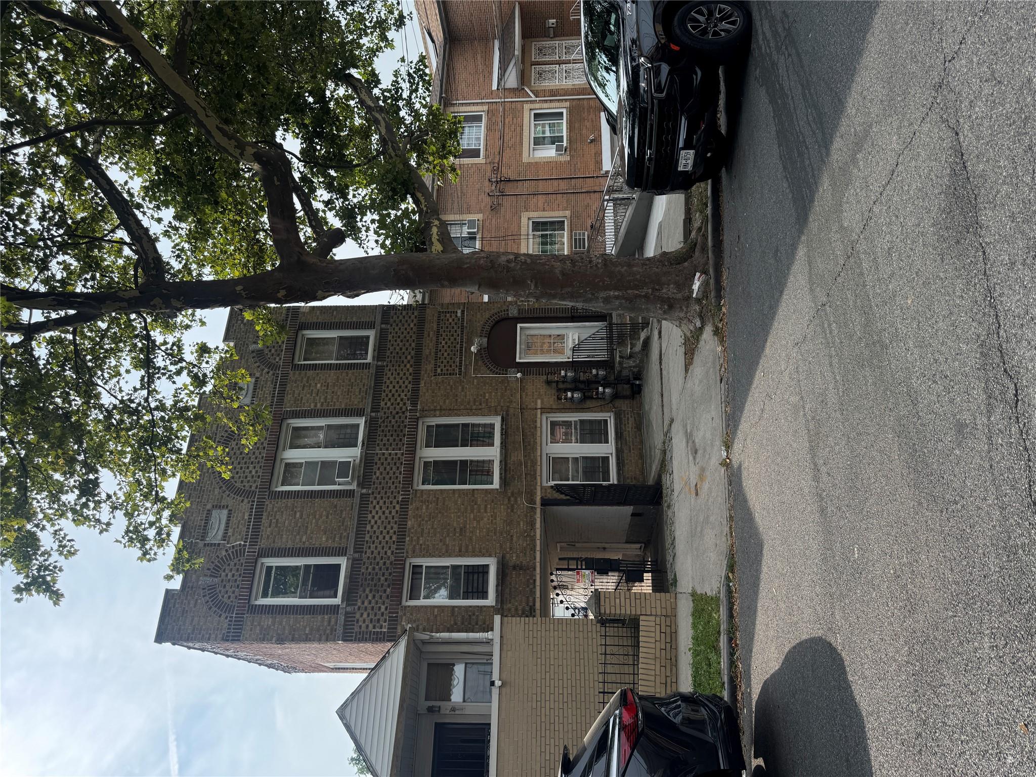 #2 photo, 3015 Paulding Avenue, Bronx , NY 10469