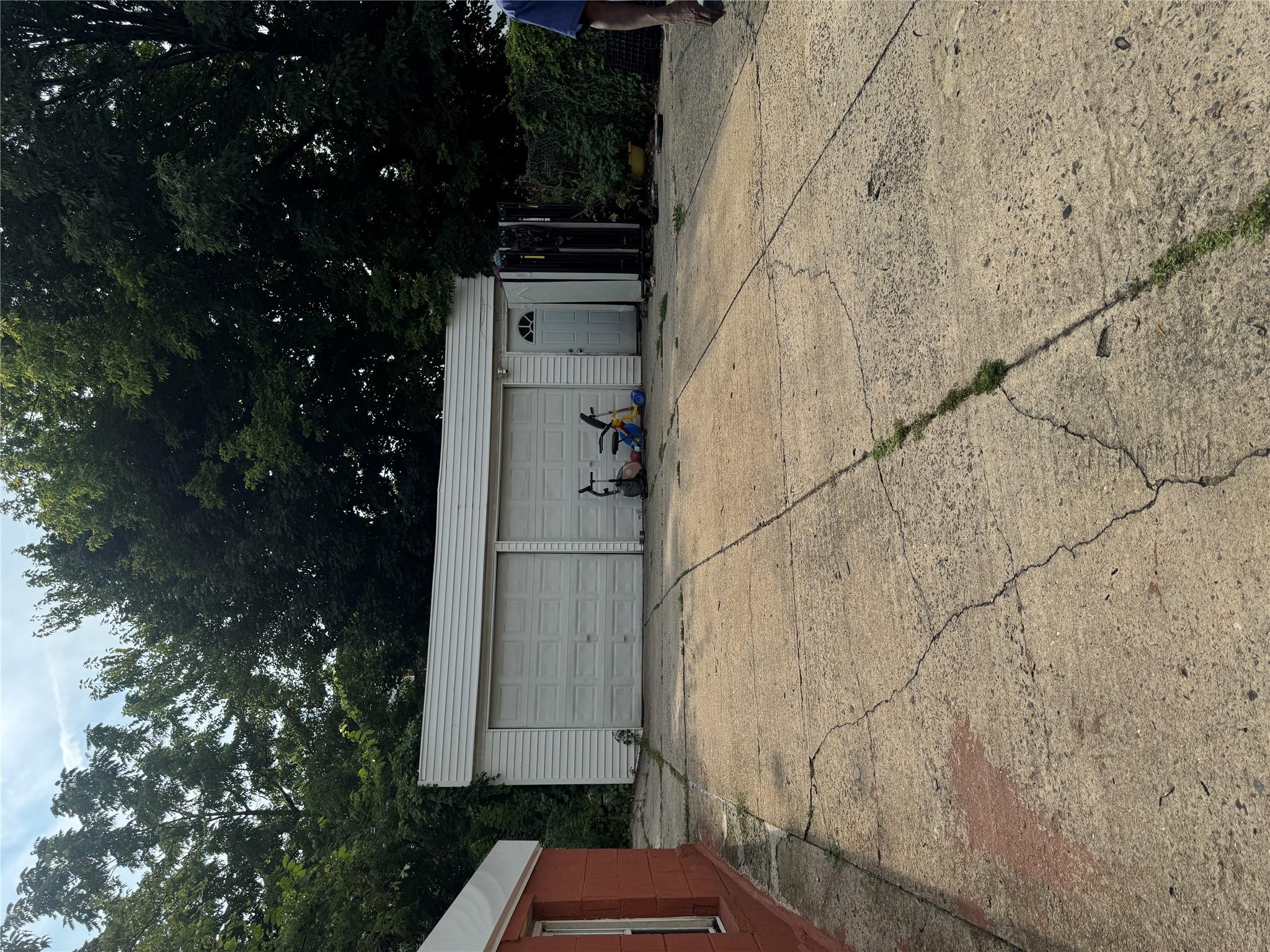 #5 photo, 3015 Paulding Avenue, Bronx , NY 10469