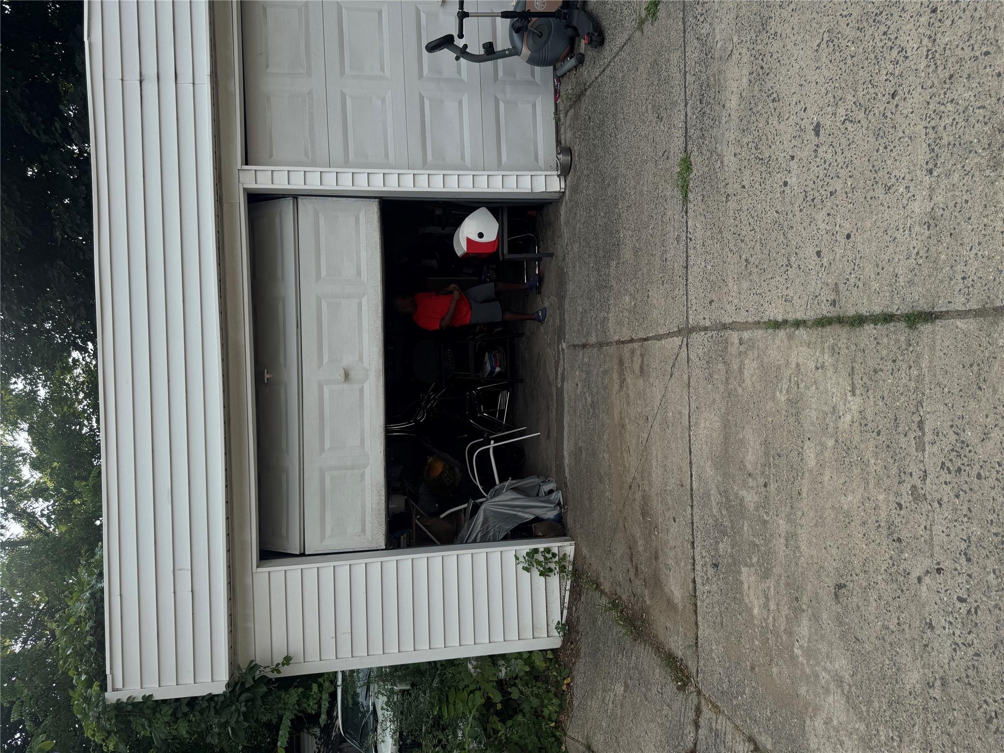 #6 photo, 3015 Paulding Avenue, Bronx , NY 10469