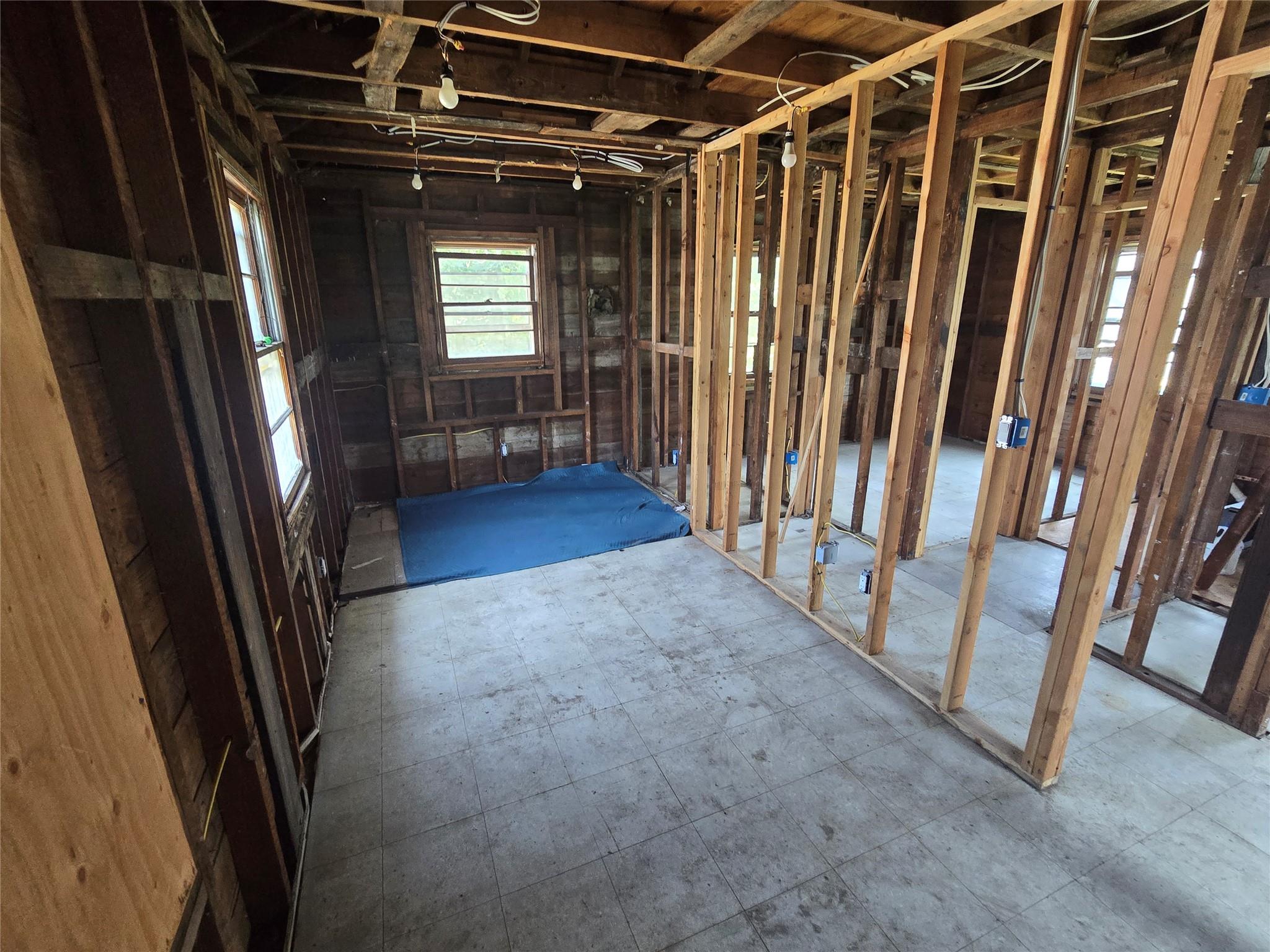 #8 photo, 31 Union Ave, Patchogue , NY 11772