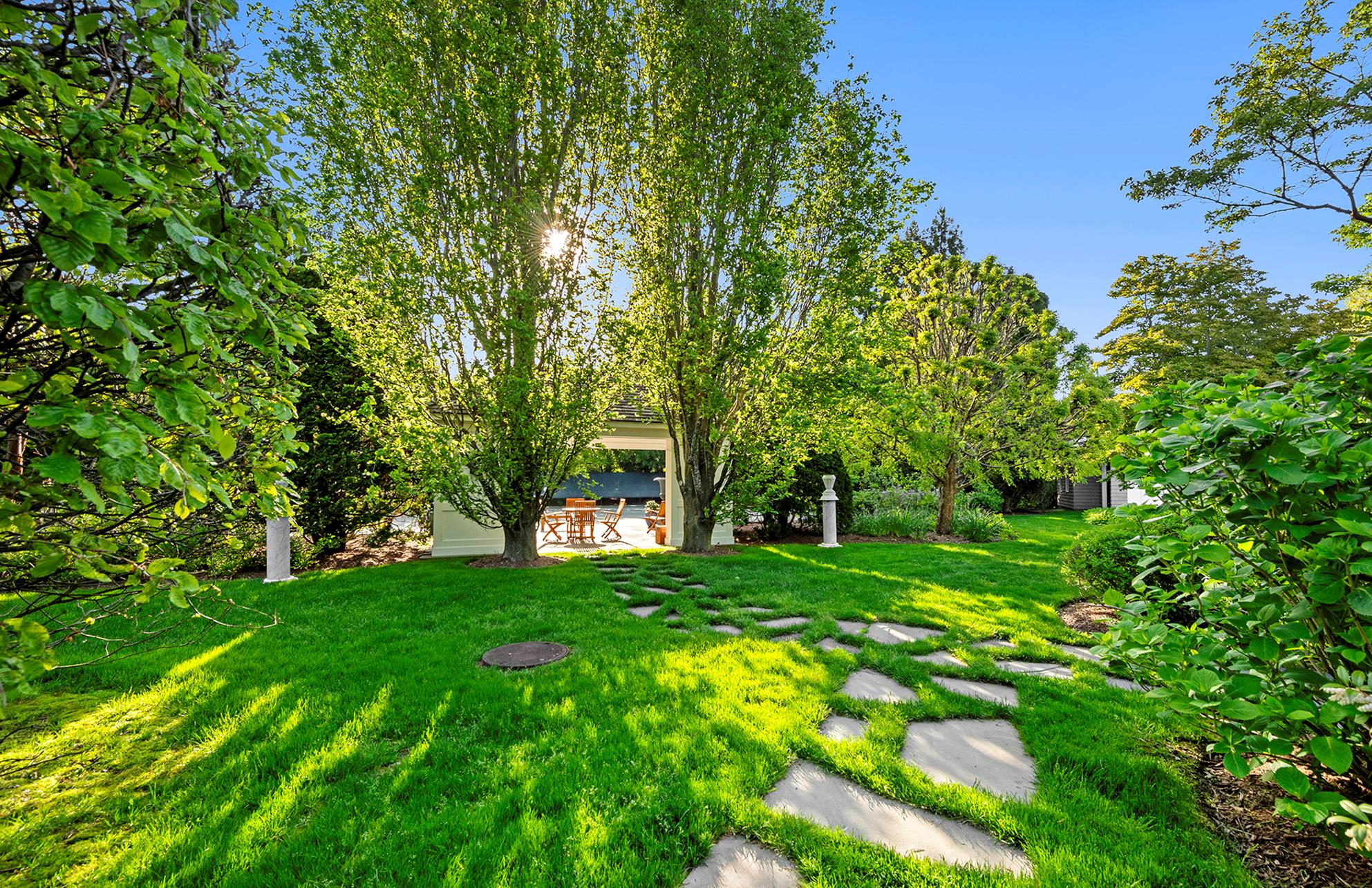 #7 photo, 14 Fordune Drive, サフォーク郡 Southampton , NY 11968