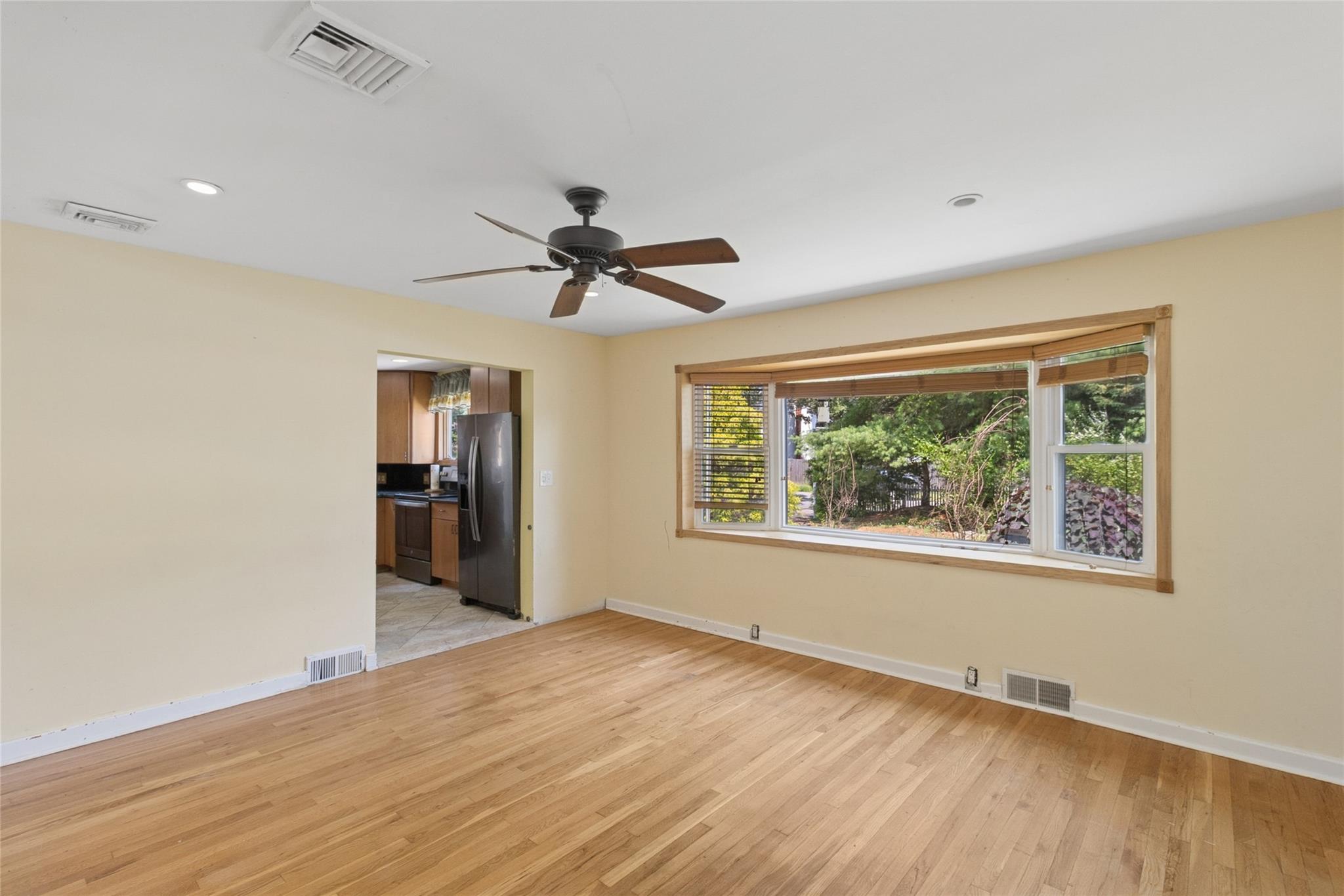 #11 photo, 8 Cleary Road, 東長島 Ronkonkoma , NY 11779