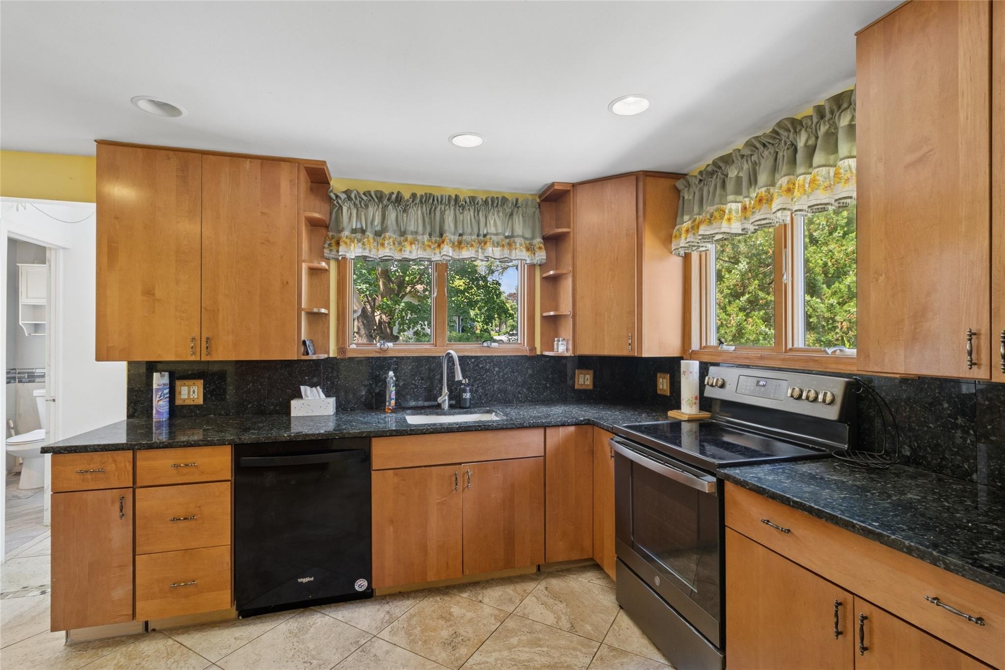 #3 photo, 8 Cleary Road, 東長島 Ronkonkoma , NY 11779