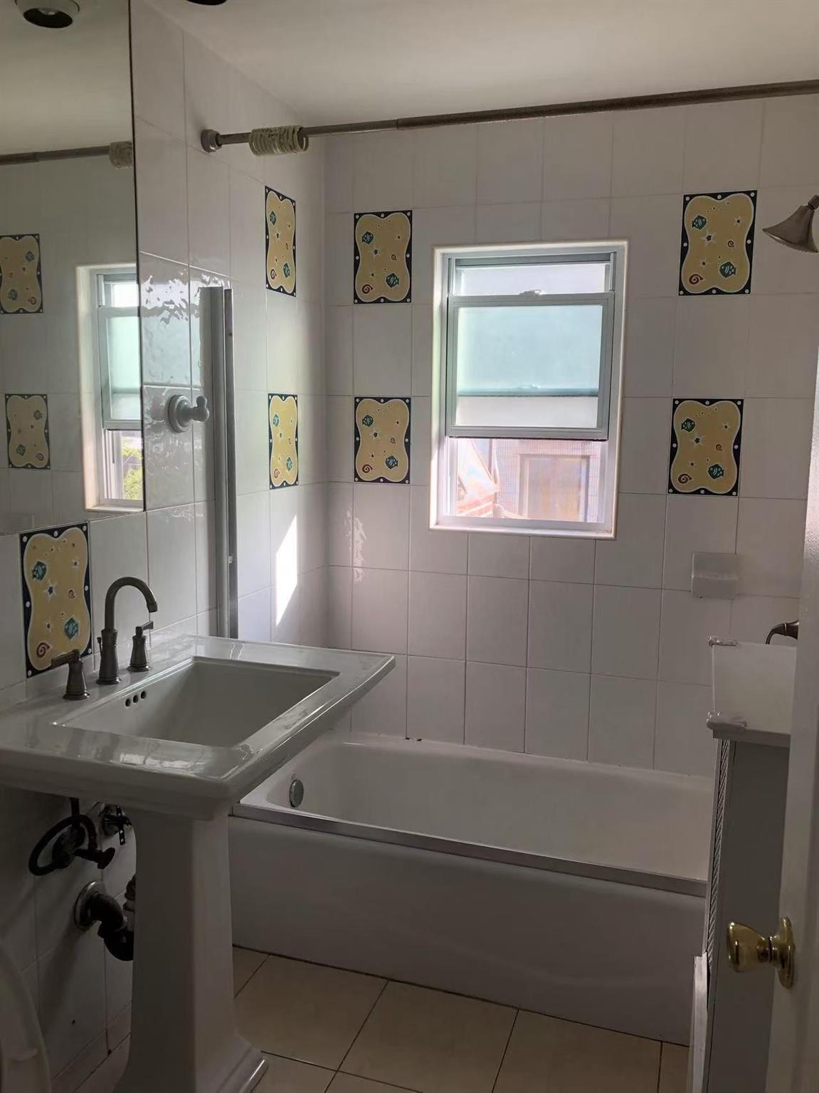 #15 photo, 66-54 Booth Street, Rego Park , NY 11374