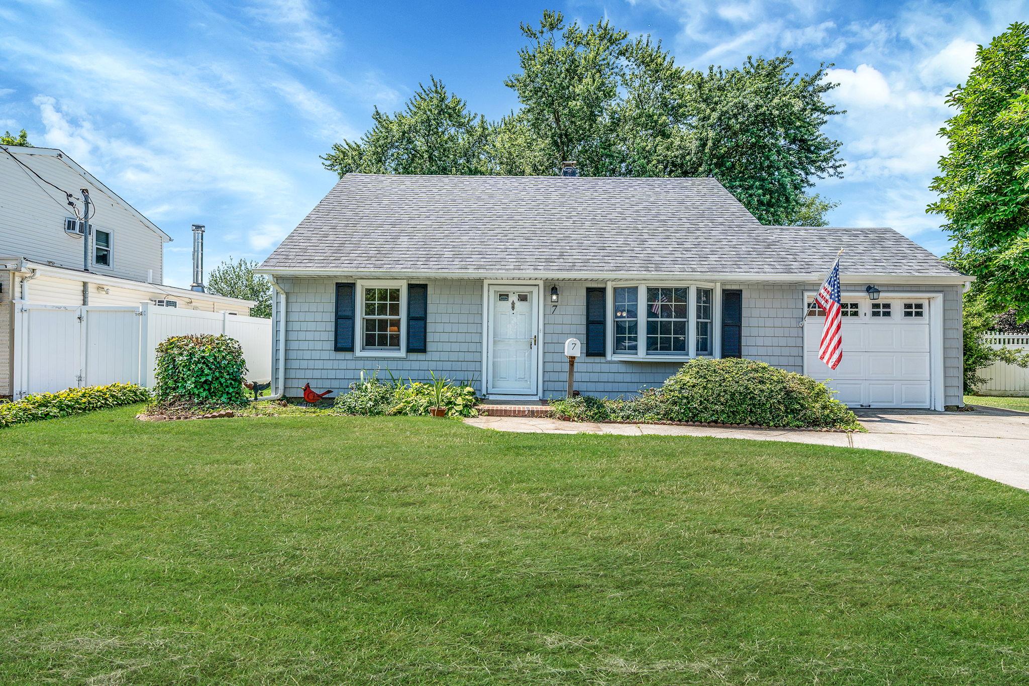 #1 photo, 7 Croyden Drive, 長島 Massapequa , NY 11758