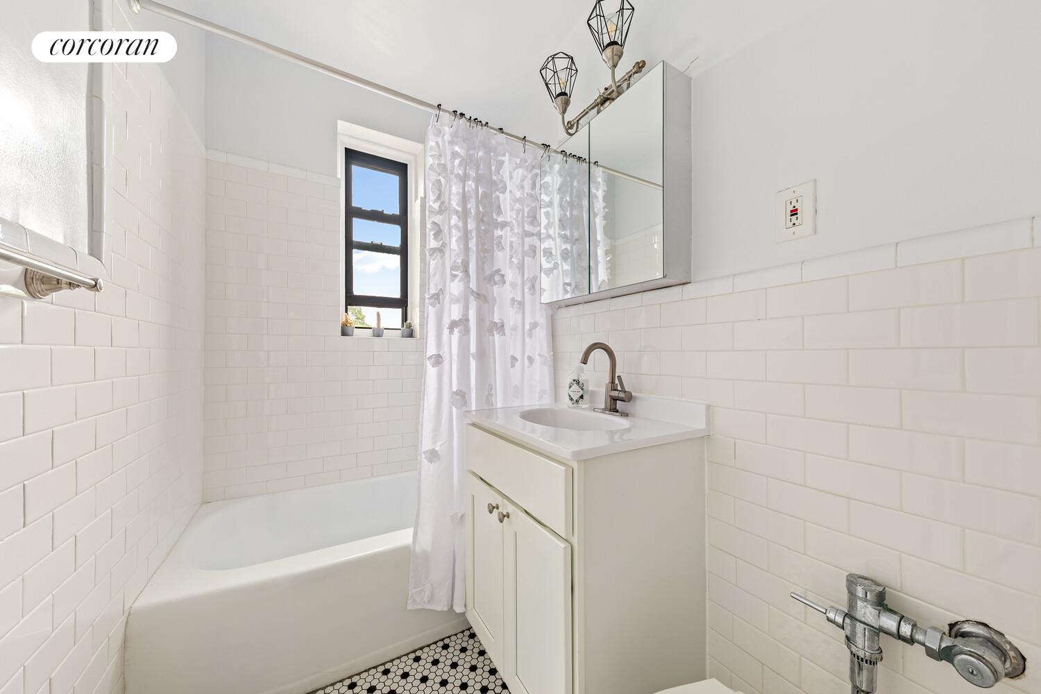 #9 photo, 3500 SNYDER Avenue, ブルックリン区 East Flatbush , NY 11203