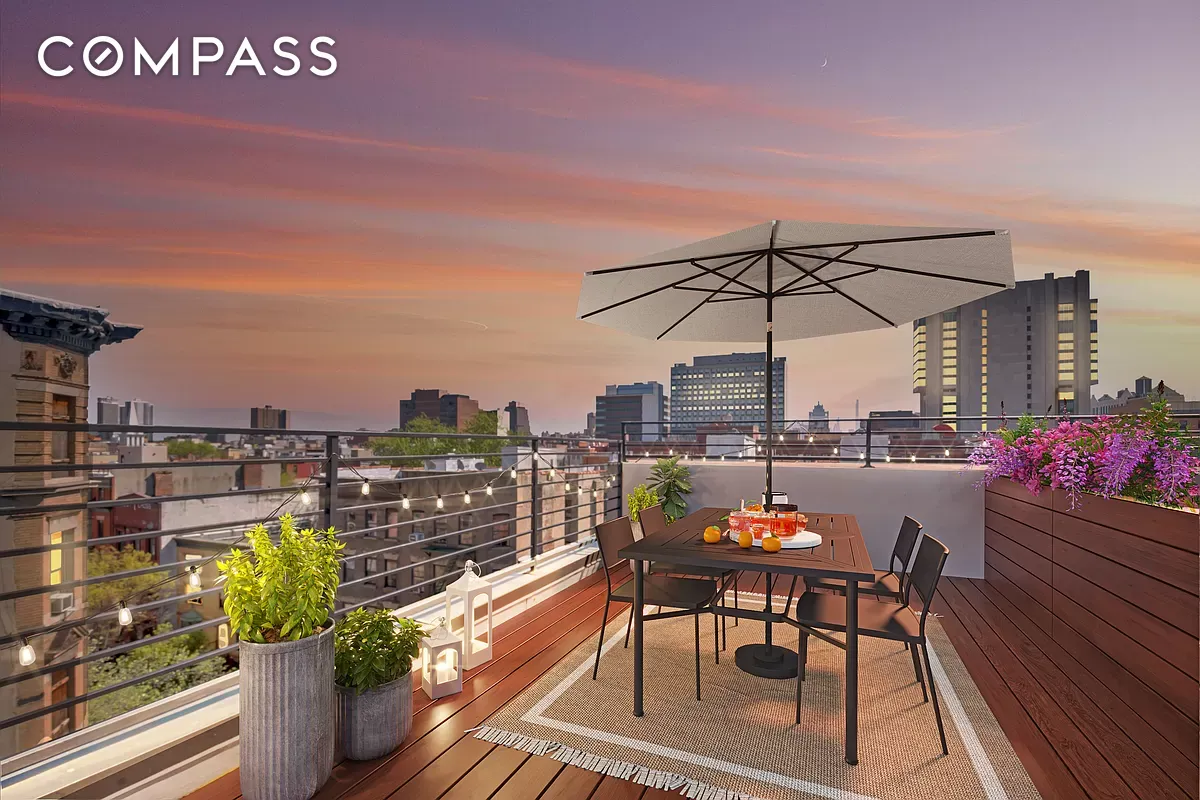 #8 photo, 145 W 129th Street, マンハッタン Central Harlem , NY 10027