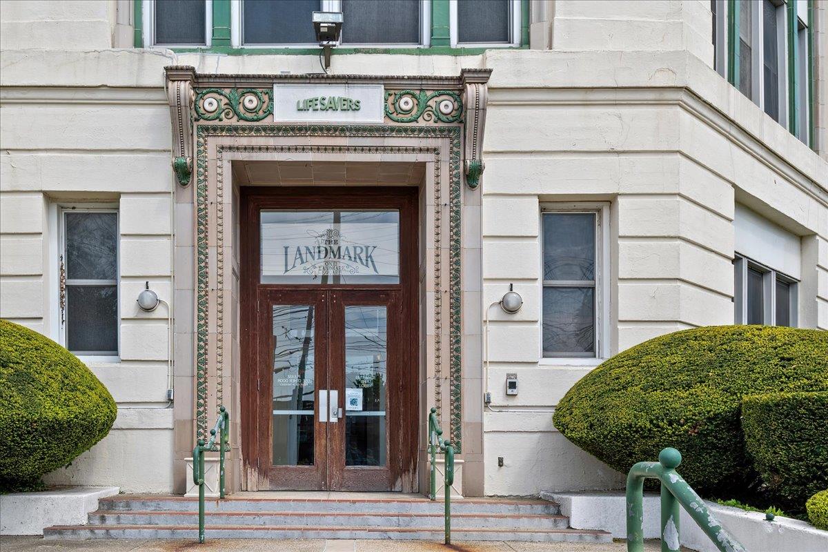 #1 photo, 1 Landmark Square, Port Chester , NY 10573