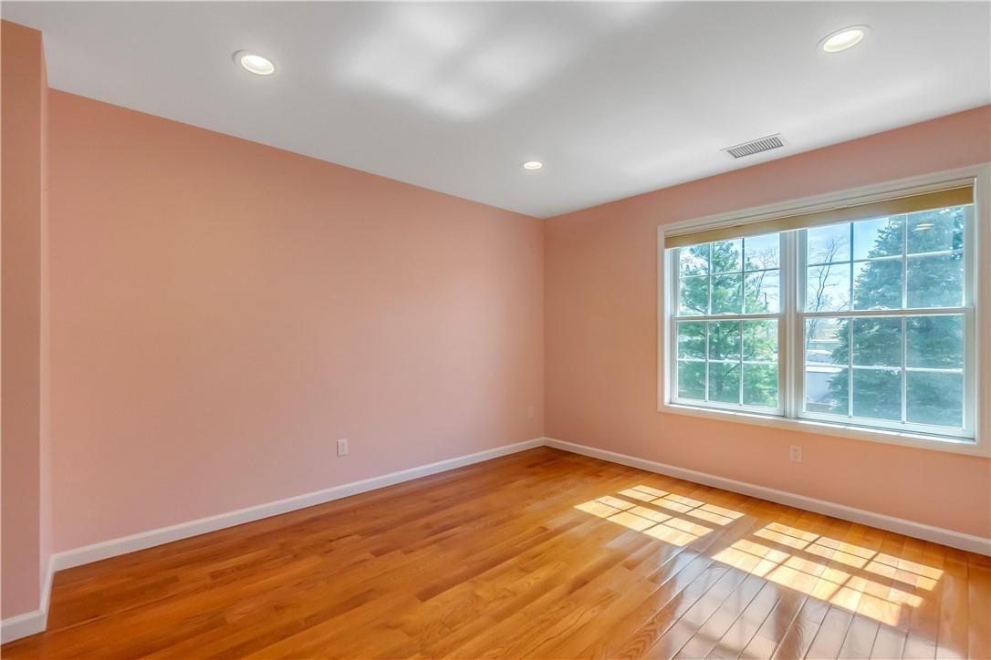 #9 photo, 1200 Half Moon Bay Drive, Croton-on-Hudson , NY 10520