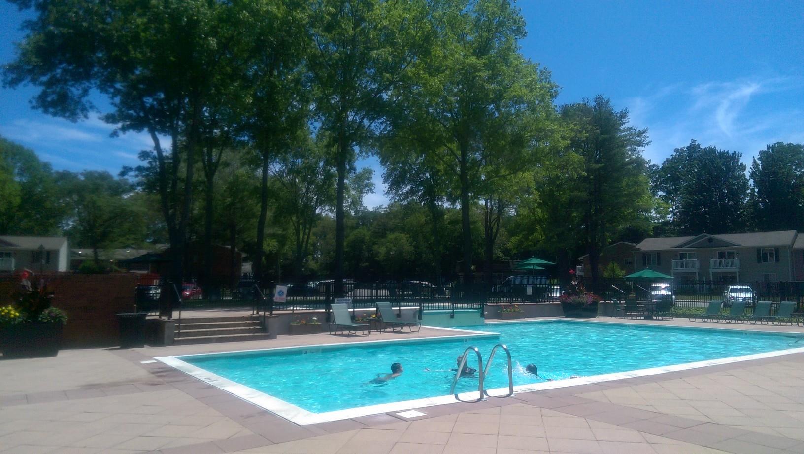 #1 photo, 45 Country Club Drive, 東長島 科勒姆 Coram , NY 11727