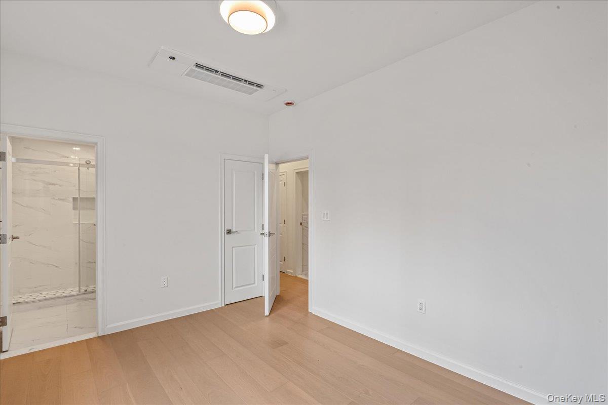 #10 photo, 150-21 Hawtree Street, クイーンズ区 Ozone Park , NY 11417