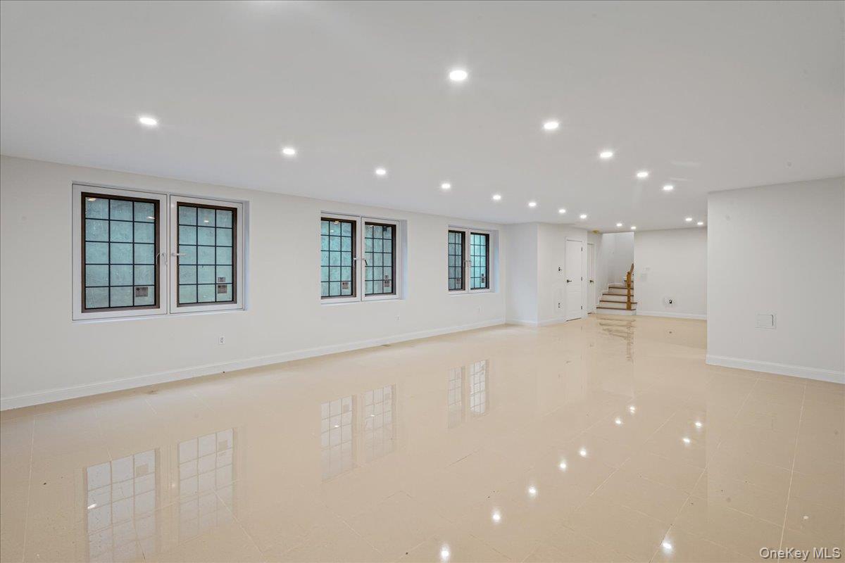 #17 photo, 150-29 Hawtree Street, クイーンズ区 Ozone Park , NY 11417