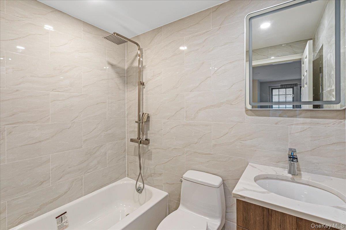 #18 photo, 150-29 Hawtree Street, クイーンズ区 Ozone Park , NY 11417