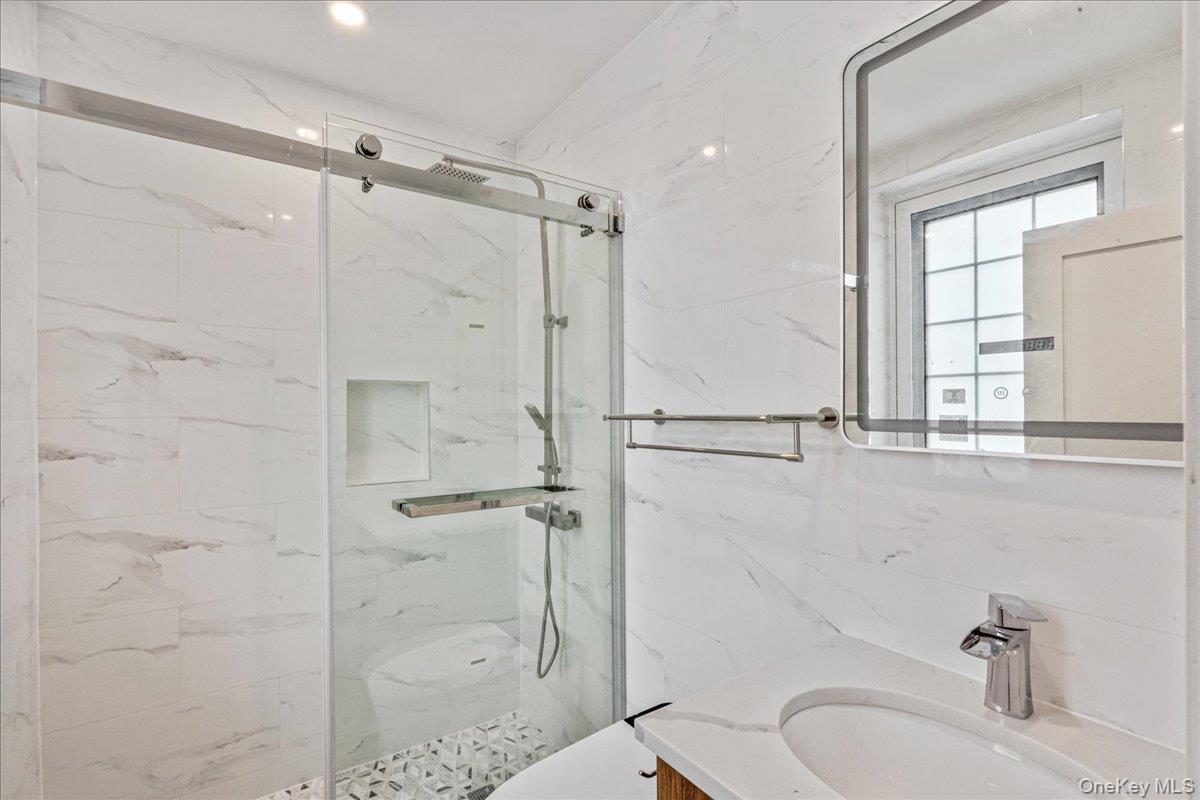 #13 photo, 150-25 Hawtree Street, クイーンズ区 Ozone Park , NY 11417