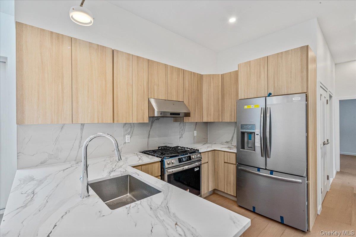 #5 photo, 150-25 Hawtree Street, クイーンズ区 Ozone Park , NY 11417