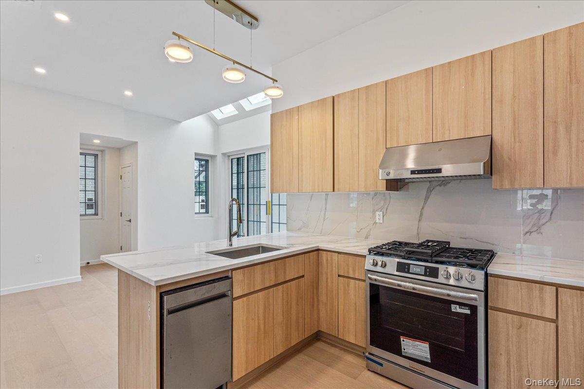 #6 photo, 150-25 Hawtree Street, クイーンズ区 Ozone Park , NY 11417