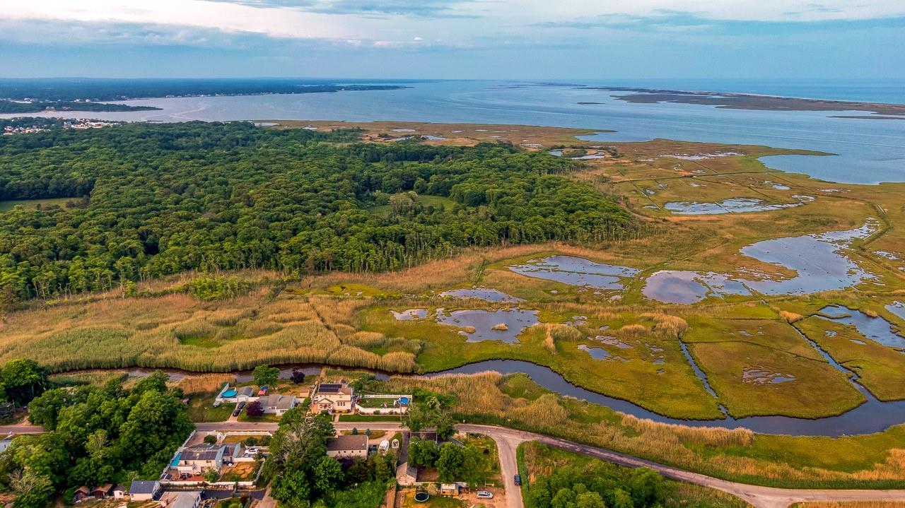 #10 photo, 63 Washington Avenue, サフォーク郡 Mastic Beach , NY 11951