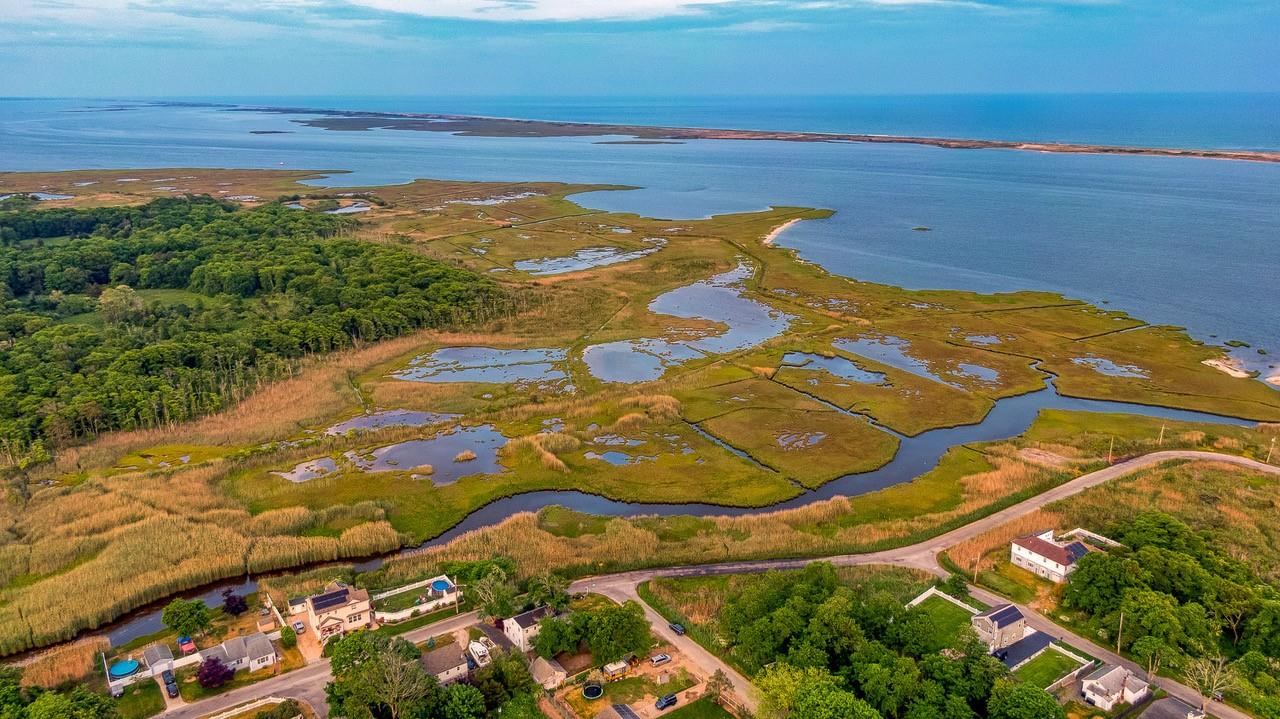 #13 photo, 63 Washington Avenue, サフォーク郡 Mastic Beach , NY 11951