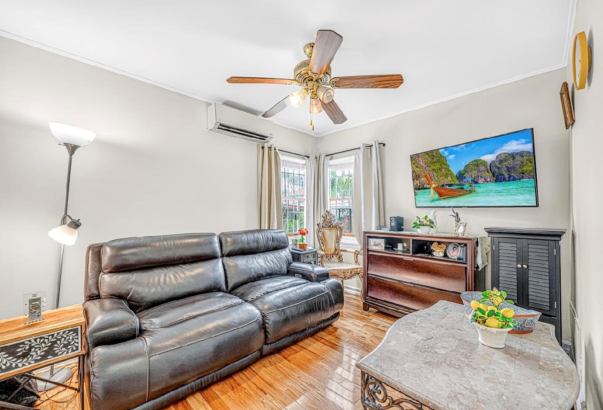 #12 photo, 4818 190th Street, Fresh Meadows , NY 11365