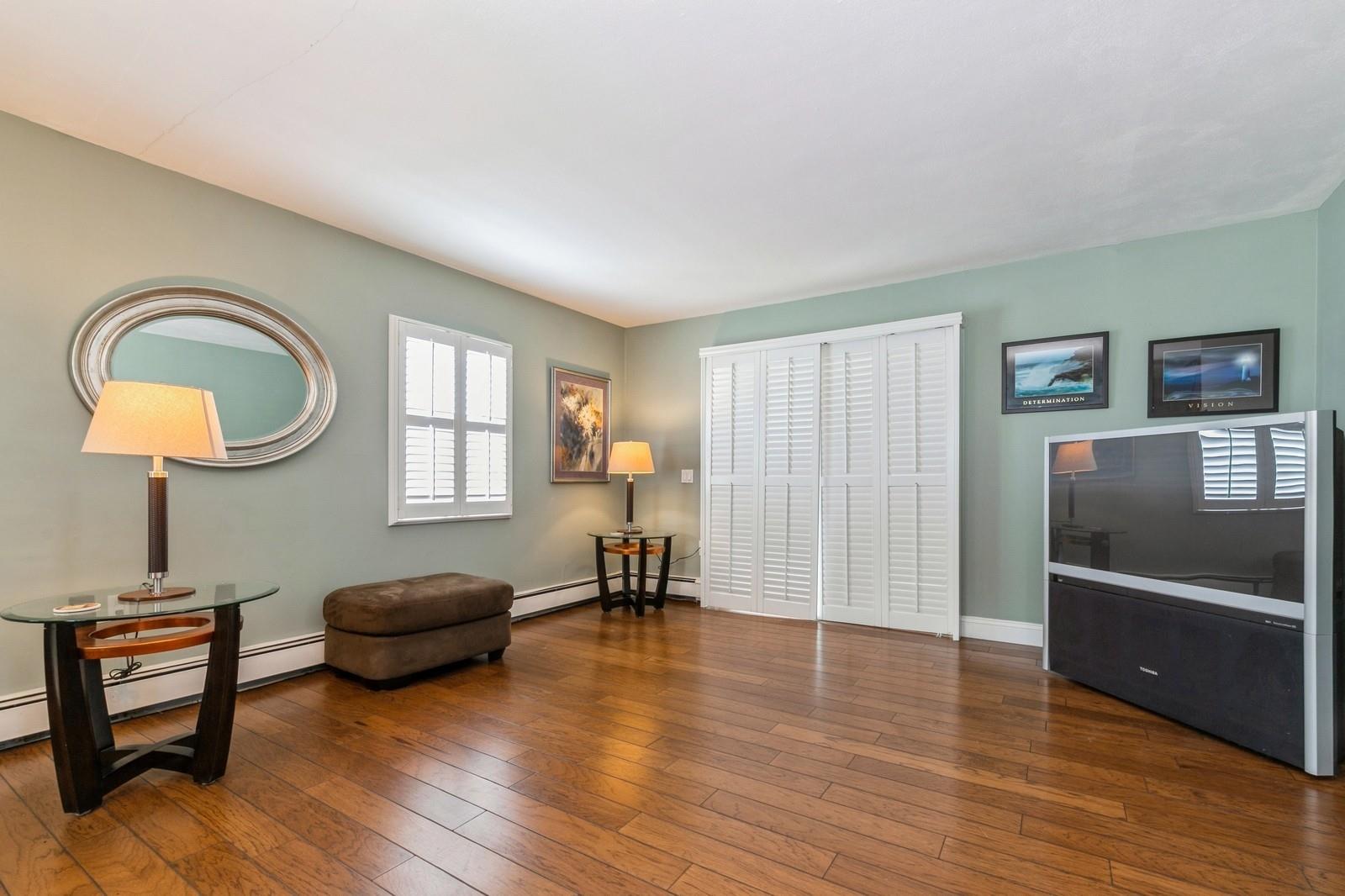 #10 photo, 14 Cobble Lane, 長島 Levittown , NY 11756