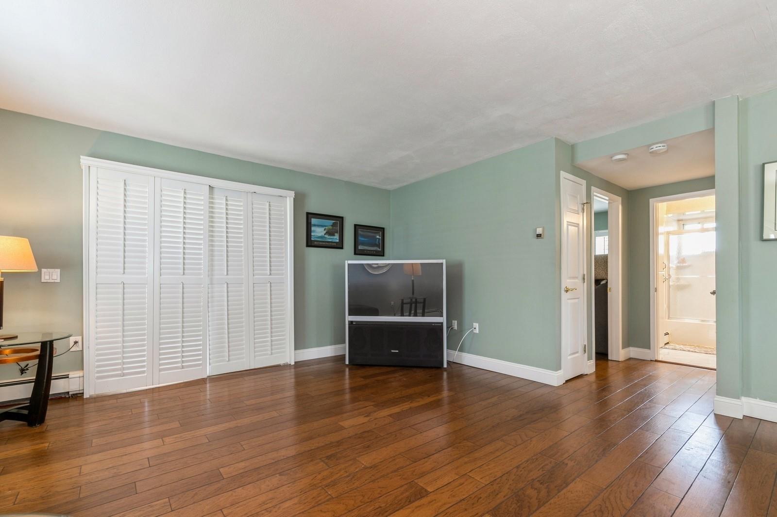 #11 photo, 14 Cobble Lane, 長島 Levittown , NY 11756