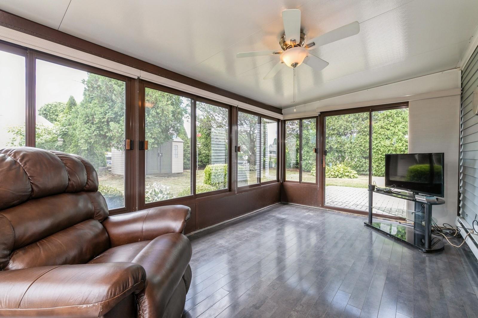 #17 photo, 14 Cobble Lane, 長島 Levittown , NY 11756