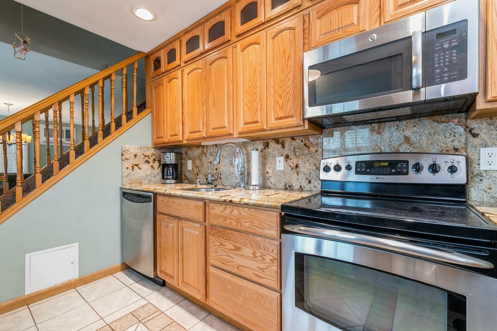 #5 photo, 14 Cobble Lane, 長島 Levittown , NY 11756