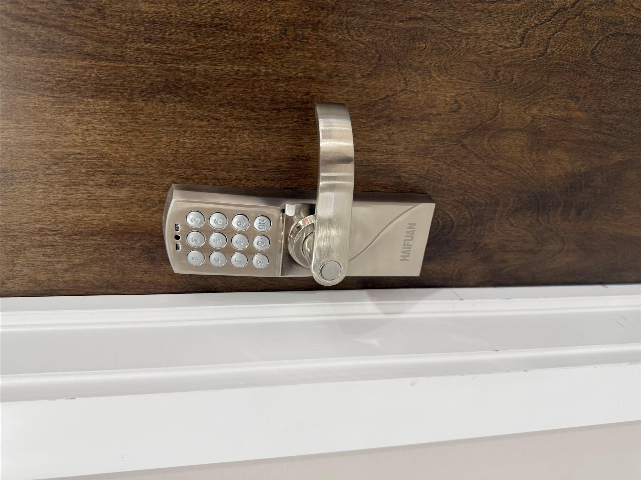 #16 photo, 245 Saw Mill River Road, Hawthorne , NY 10532