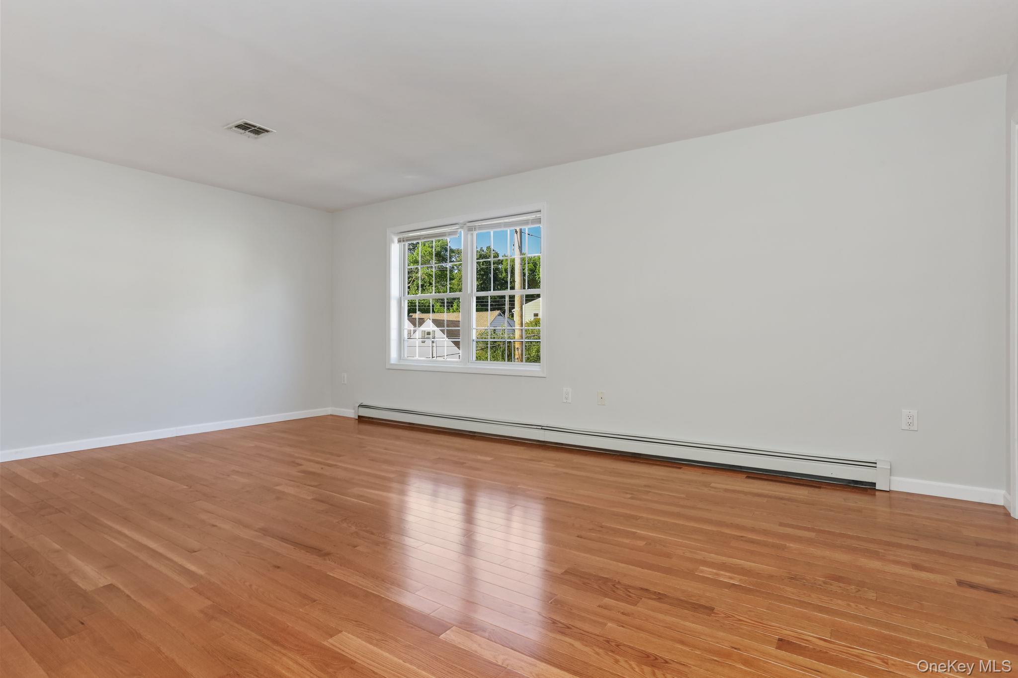 #13 photo, 161 Adelphi Avenue, Harrison , NY 10528