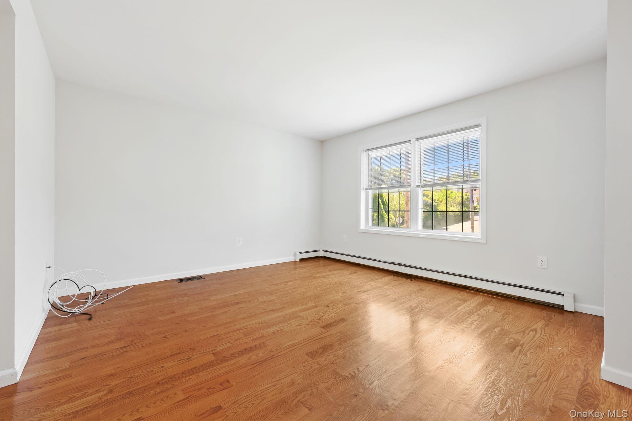 #2 photo, 161 Adelphi Avenue, Harrison , NY 10528