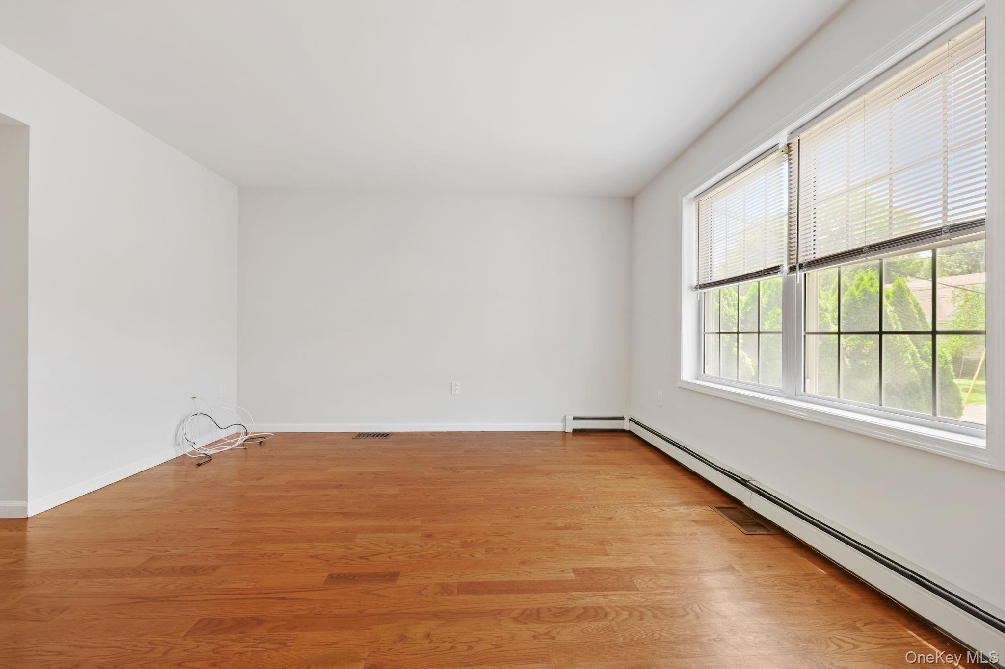 #3 photo, 161 Adelphi Avenue, Harrison , NY 10528