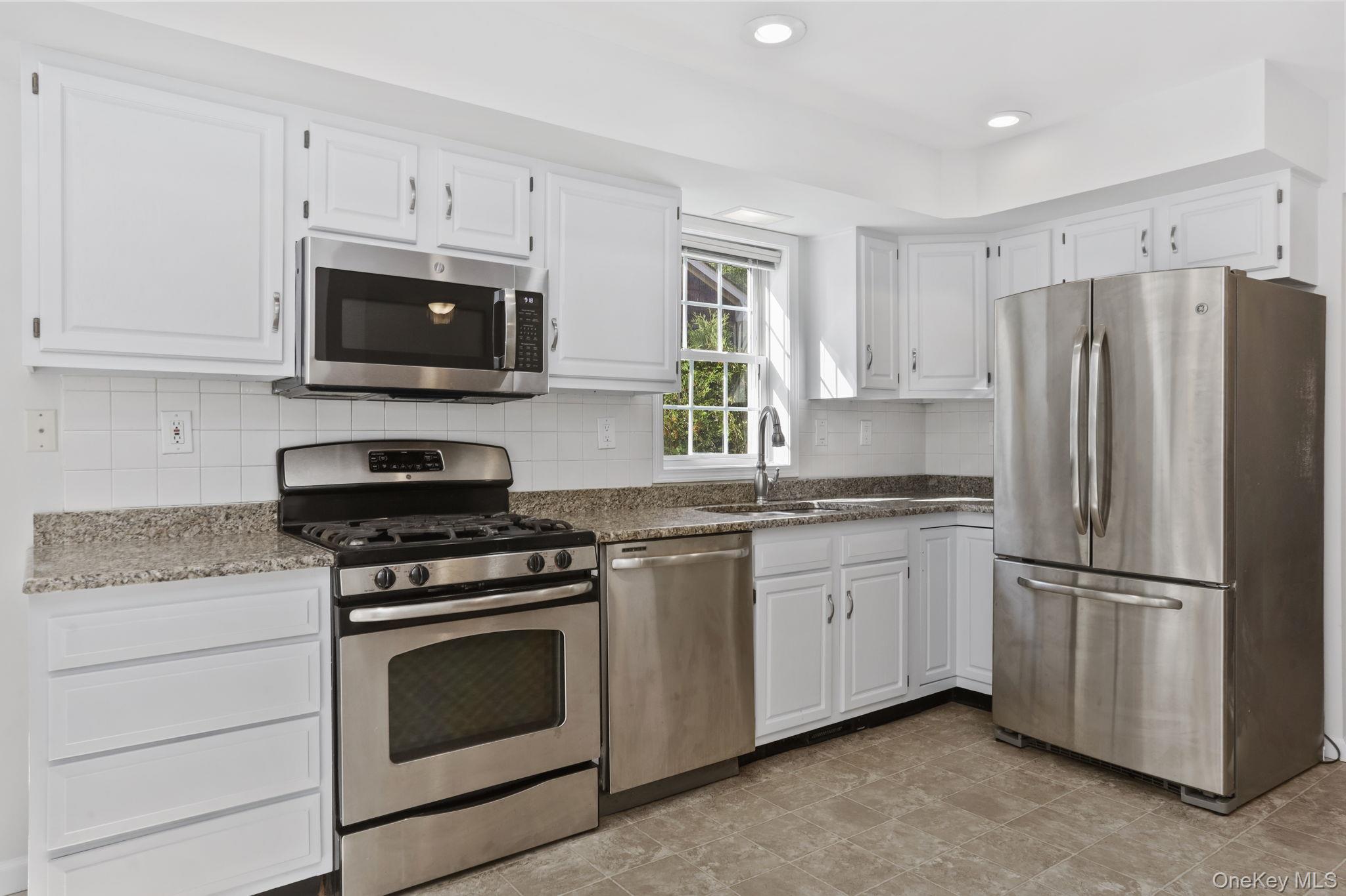 #6 photo, 161 Adelphi Avenue, Harrison , NY 10528