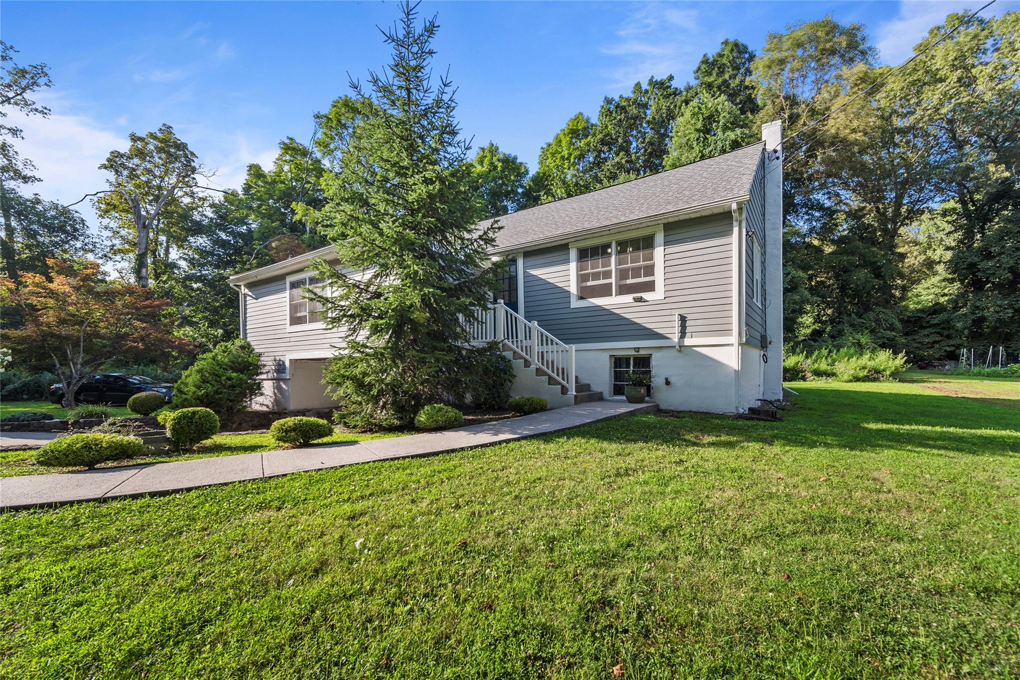 #1 photo, 2194 Maple Avenue, Cortlandt Manor , NY 10567