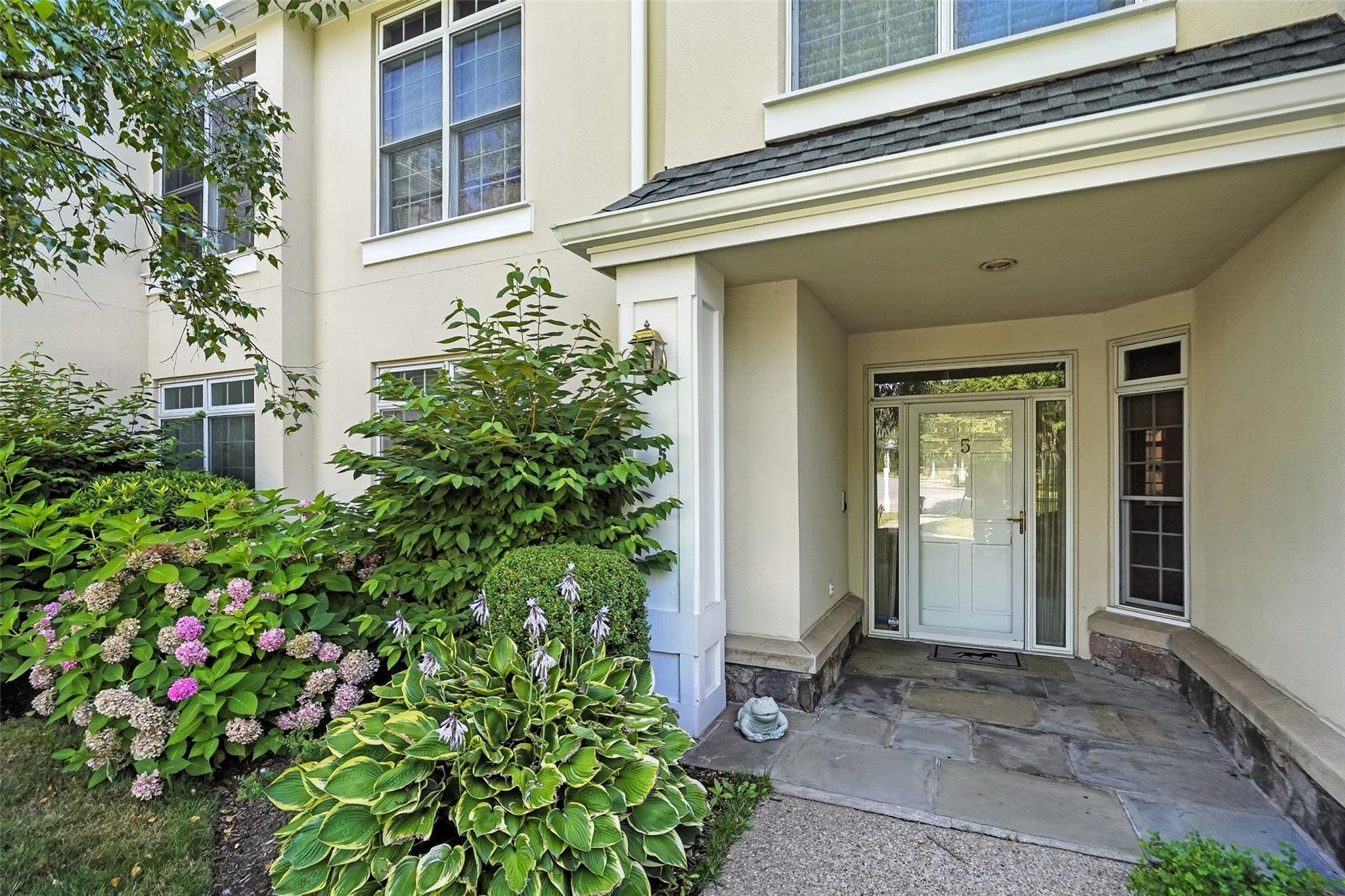 #1 photo, 5 Arrowwood Circle, Rye Brook , NY 10573