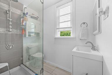 #12 photo, 930 Morris Park Avenue, Bronx , NY 10462