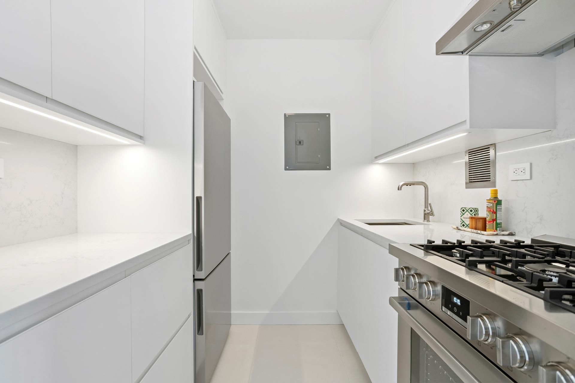 #4 photo, 45 W 67TH Street, マンハッタン Lincoln Square , NY 10023