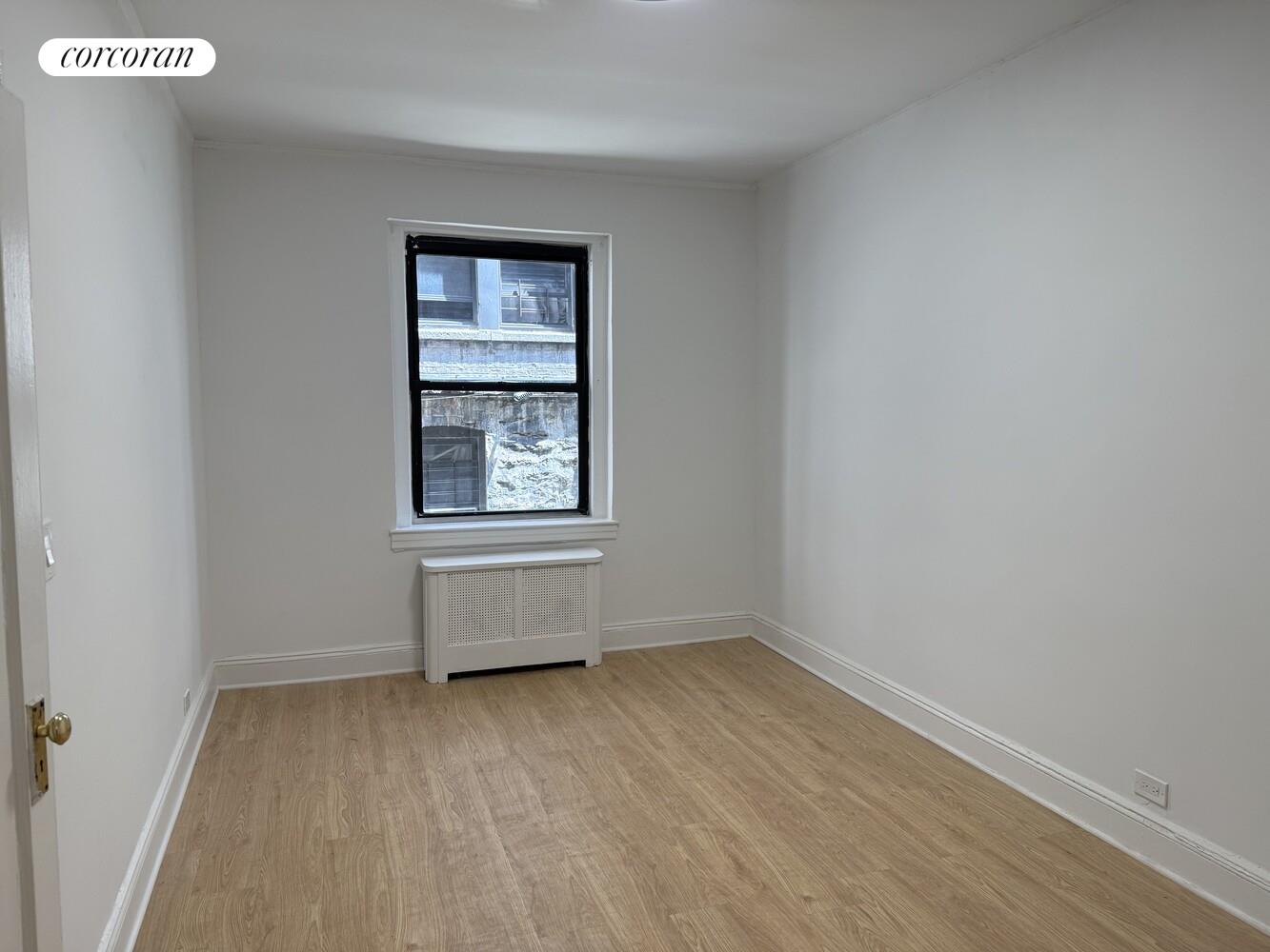 #6 photo, 854 W 181ST Street, マンハッタン Hudson Heights , NY 10033