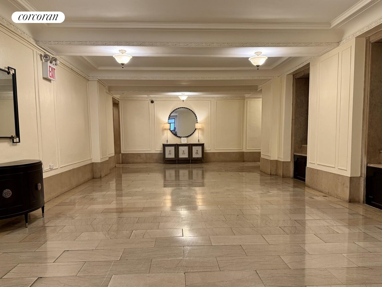 #9 photo, 854 W 181ST Street, マンハッタン Hudson Heights , NY 10033