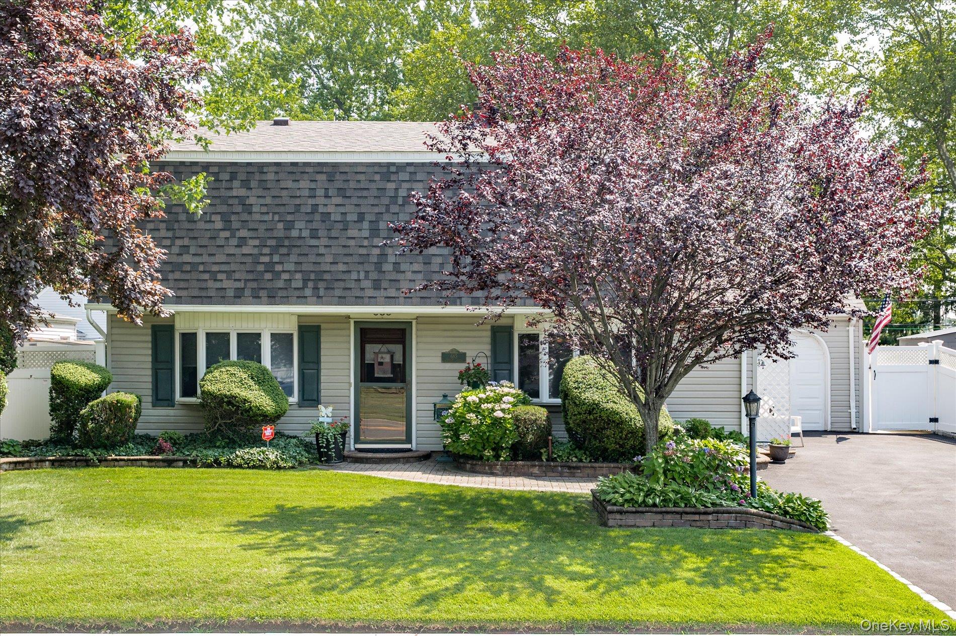 #1 photo, 685 Gardiners Avenue, Levittown , NY 11756