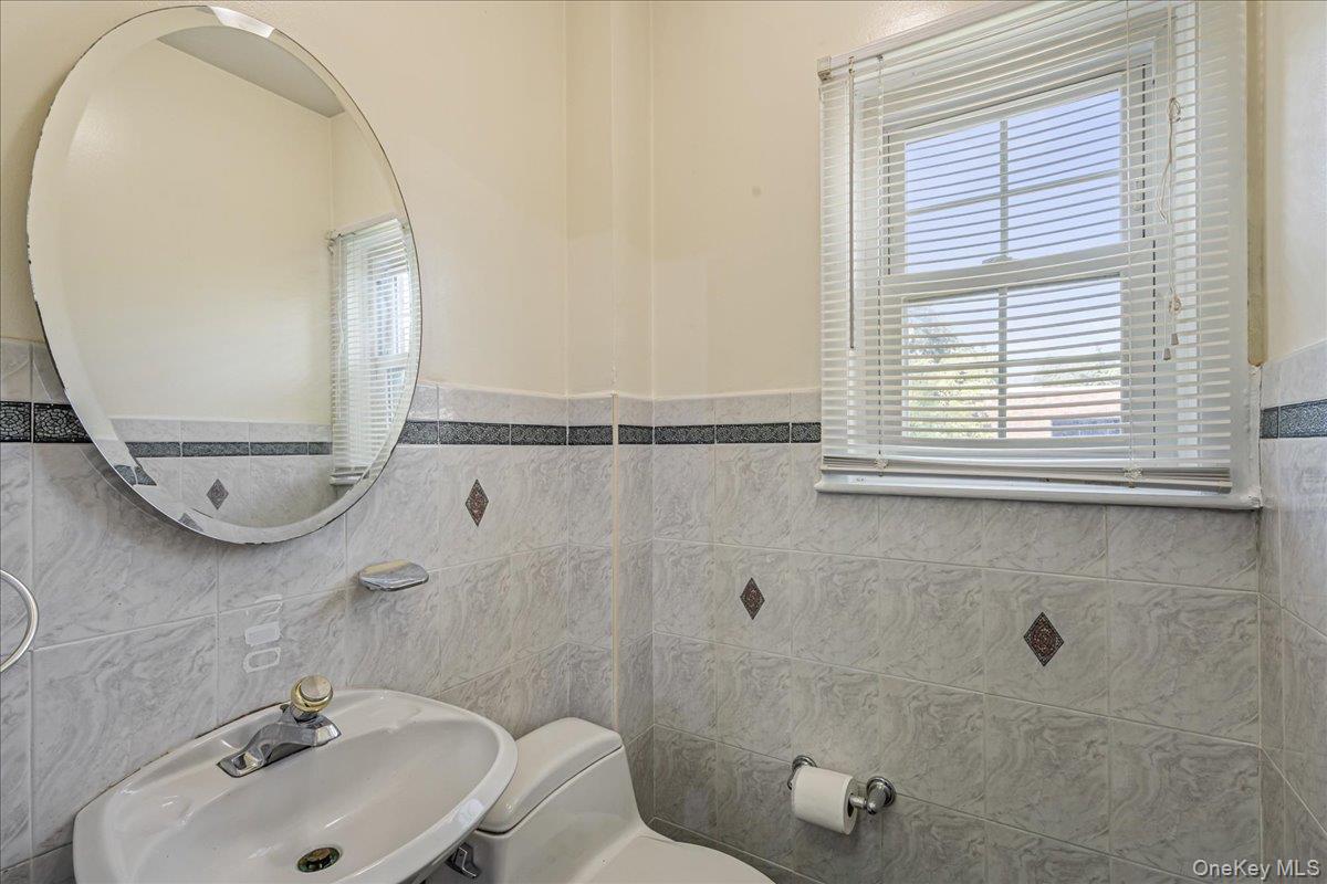 #14 photo, 8702 188th Street, クイーンズ区 Jamaica Estates , NY 11423