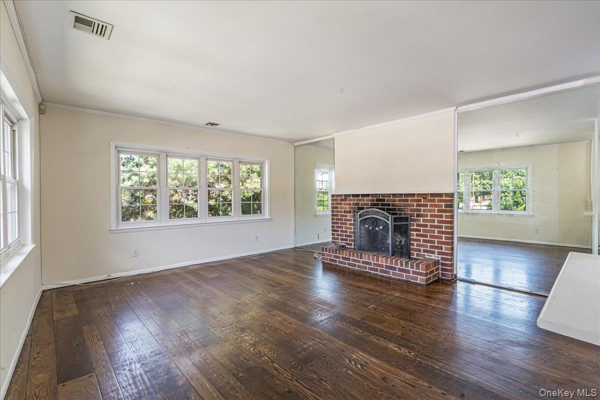 #4 photo, 8702 188th Street, クイーンズ区 Jamaica Estates , NY 11423