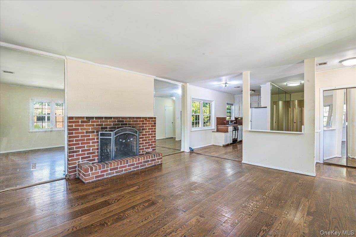 #5 photo, 8702 188th Street, クイーンズ区 Jamaica Estates , NY 11423