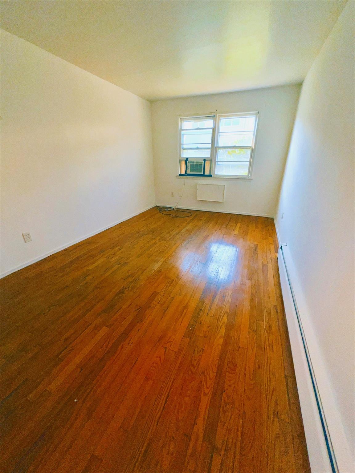 #8 photo, 240-29 68th Avenue, クイーンズ区 Douglaston , NY 11362