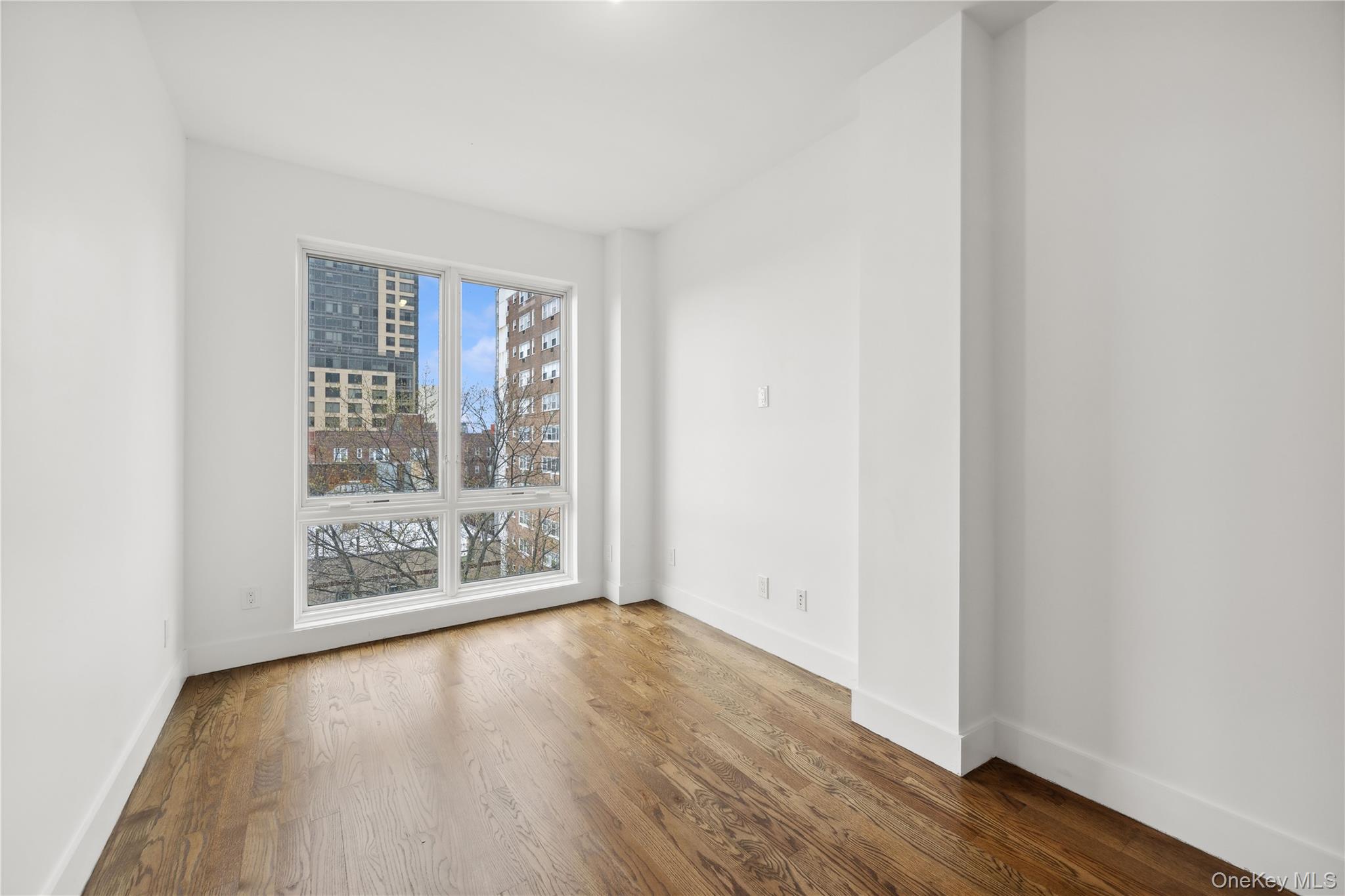 #11 photo, 109-19 72nd Road, クイーンズ区 Forest Hills , NY 11375